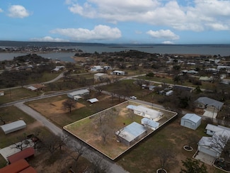 827 Wade St, Tow, TX 78672