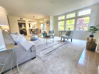325 Swallowtail Ct, Brisbane, CA 94005