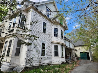 90 Elm St, Mechanic Falls, ME 04256