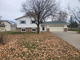 9931 Able St NE, Minneapolis, MN 55434