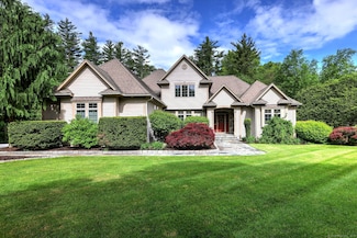 395 Isinglass Rd, Shelton, CT 06484