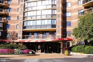 8350 Greensboro Dr Unit 825, McLean, VA 22102