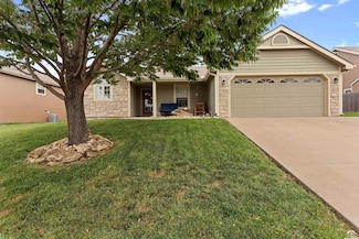 306 Montrose Cove, Eudora, KS 66025