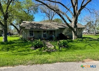 28 Jackson St, Victoria, TX 77901