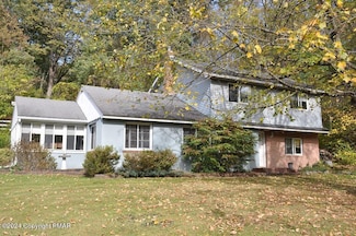 219 Bossardsville Rd, Stroudsburg, PA 18360