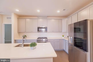 1 Culvert Dr Unit 211, West Windsor Township, NJ 08550
