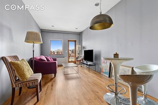 14-25 Broadway Unit 5-R, New Hyde Park, NY 11040