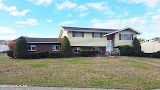 120 E Pheasant Dr, Kingston, PA 18704