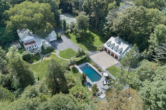 114 Ferris Hill Rd, New Canaan, CT 06840