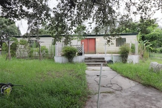 40711 Crest Ln, Eustis, FL 32736
