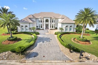 15 Island Club Dr, New Orleans, LA 70131