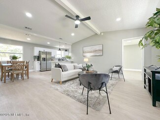 7581 Falcon Trace Ct, Jacksonville, FL 32222