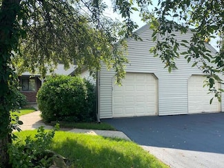 1949 David Dr, Chesterton, IN 46304