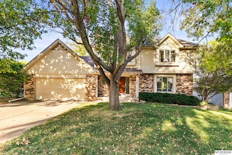 2218 Mayfair Dr, Omaha, NE 68144