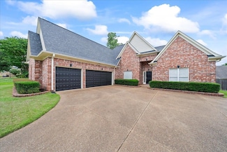1166 Sanbyrn Dr, Cordova, TN 38018
