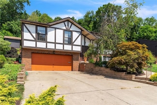 646 Ray Dr, Carnegie, PA 15106