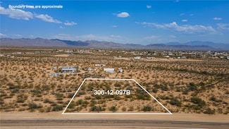 3896 N Laguna Rd, Golden Valley, AZ 86413