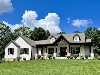 722 Seven Pines Dr, Saddlebrooke, MO 65630