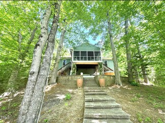 528 Beech Dr, Leasburg, NC 27291