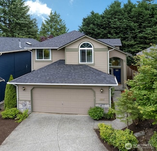 7535 NE 203rd St, Kenmore, WA 98028