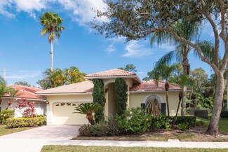 105 Hidden Hollow Dr, Palm Beach Gardens, FL 33418