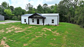 2016 S Reine St, Mena, AR 71953
