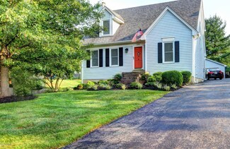 11614 Kings Ln, Louisville, KY 40243