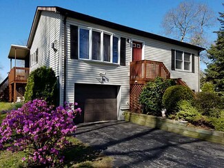 205 2nd Point Rd, Warwick, RI 02889