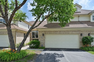 1907 Ivy Ln, Glenview, IL 60026