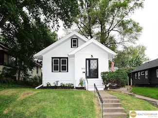 4415 Barker Ave, Omaha, NE 68105