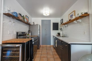 43 Forest Ln, San Rafael, CA 94903