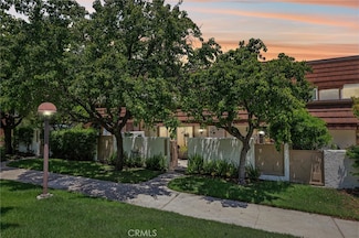 10161 Larwin Ave Unit 3, Chatsworth, CA 91311