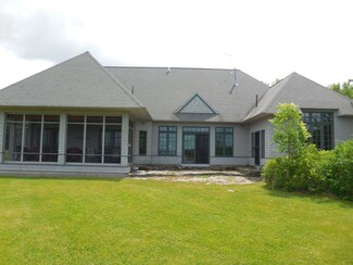 452 Hanson Ridge Rd, Springvale, ME 04083