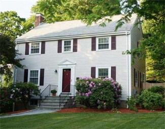 8 Oakland St, Wellesley Hills, MA 02481