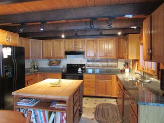 363 George Hill Rd, Enfield, NH 03748