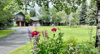 76 Rogers Ln, McCall, ID 83638