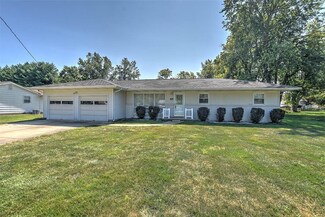 4907 E Hayden Dr, Decatur, IL 62521