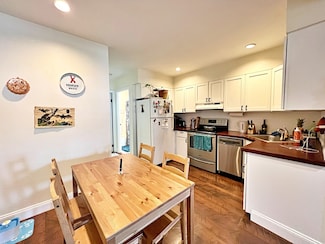 418 Sumner St Unit B, Boston, MA 02128