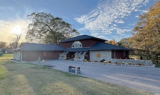 550 S State Road 59, Linton, IN 47441