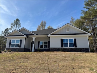 562 Walnut Creek Pkwy, Pendergrass, GA 30567