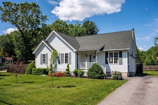 109 Railroad Ave, Seabrook, NH 03874