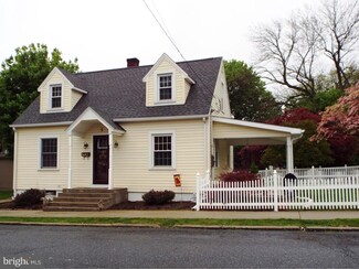 5 High St, Pine Grove, PA 17963