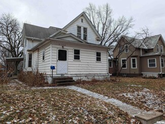 2109 Claussen St, Davenport, IA 52802