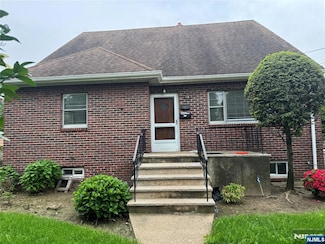 118 E Central Blvd, Palisades Park, NJ 07650