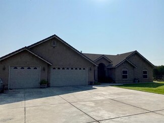 13560 S Thompson Ave, Selma, CA 93662