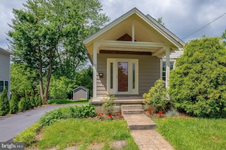 16 S Cedar Hollow Rd, Paoli, PA 19301