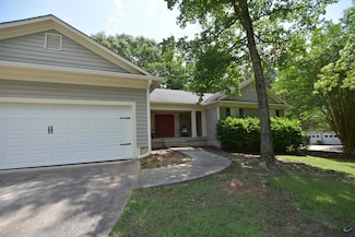 725 Summerwind Dr, Macon, GA 31210