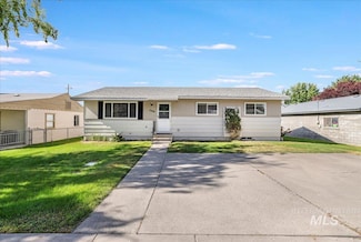 706 10th Ave E, Jerome, ID 83338