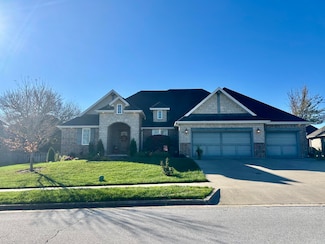 816 E Beaufort St, Nixa, MO 65714