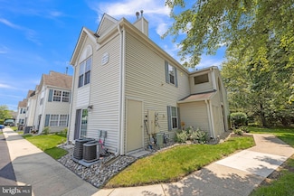 402B Violet Dr Unit 402B, Mount Laurel, NJ 08054